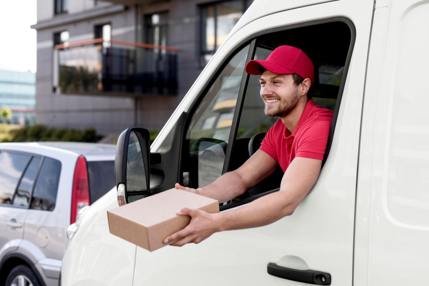 Przesyłki kurierskie w e-commerce: Kompletny poradnik dla początkujących